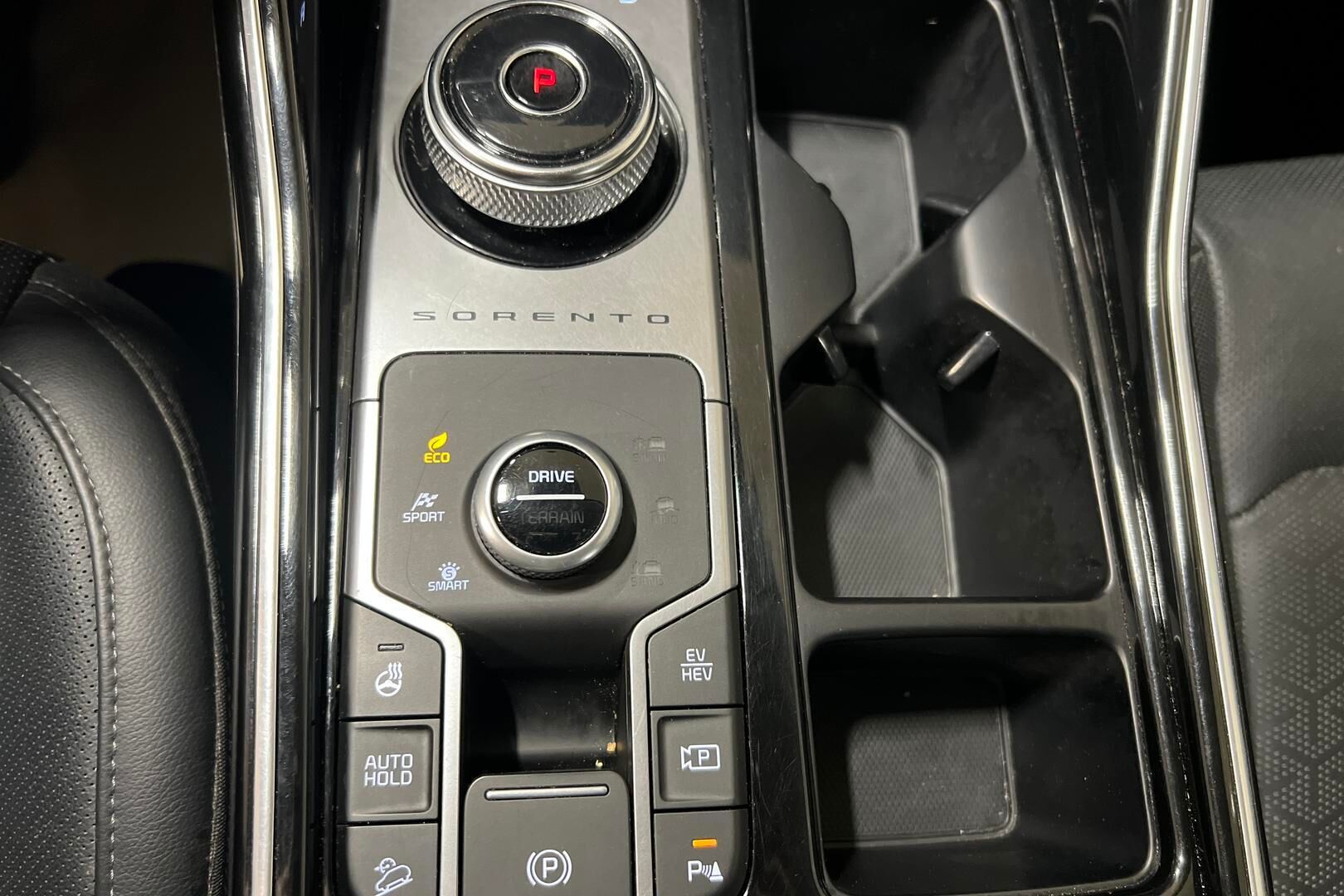 Kia Sorento iso kuva 16