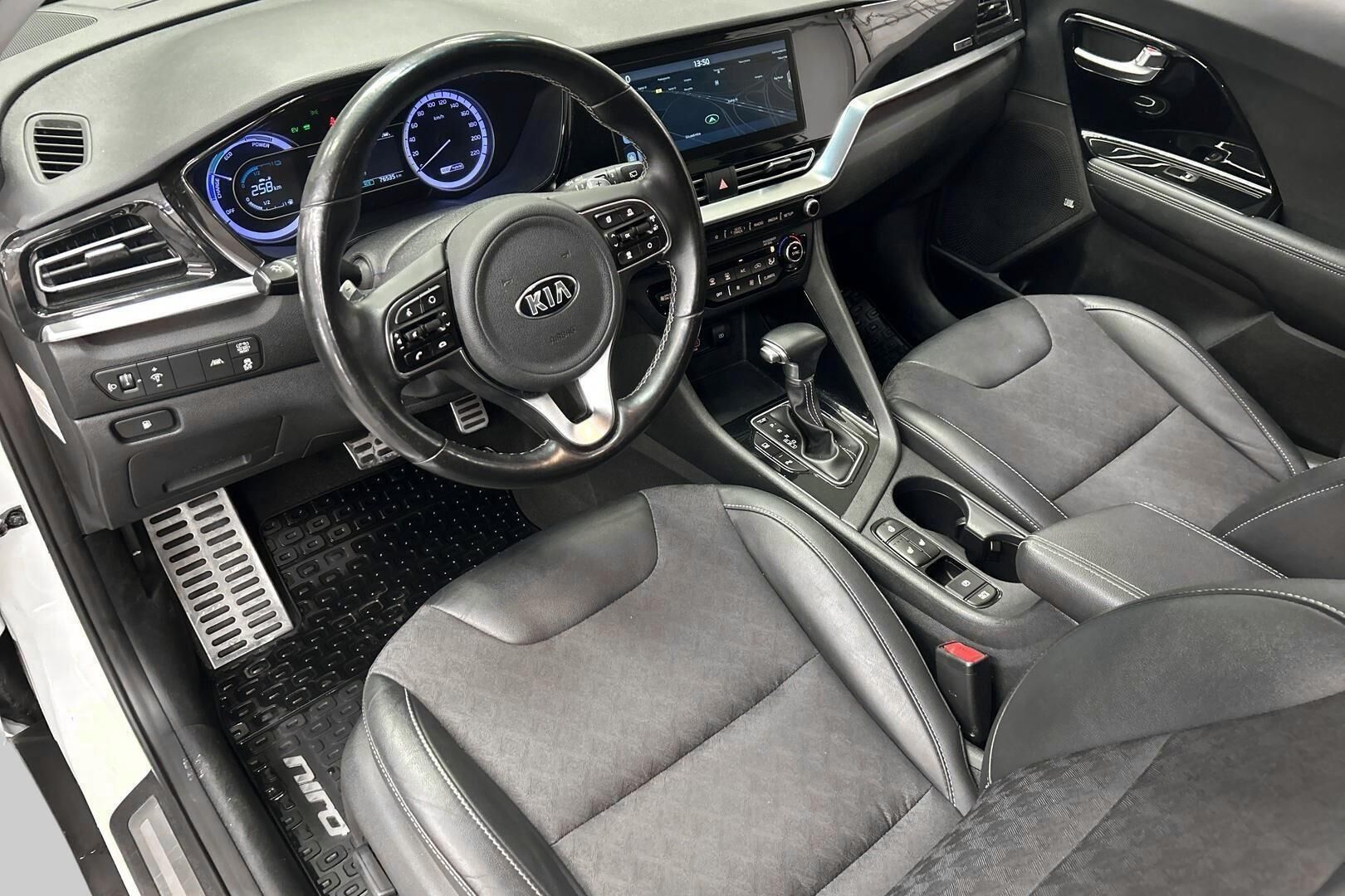 Kia Niro iso kuva 19
