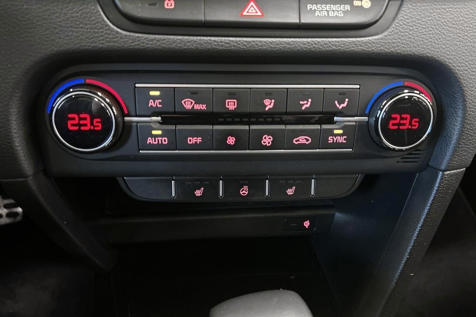 Kia ProCeed iso kuva 20