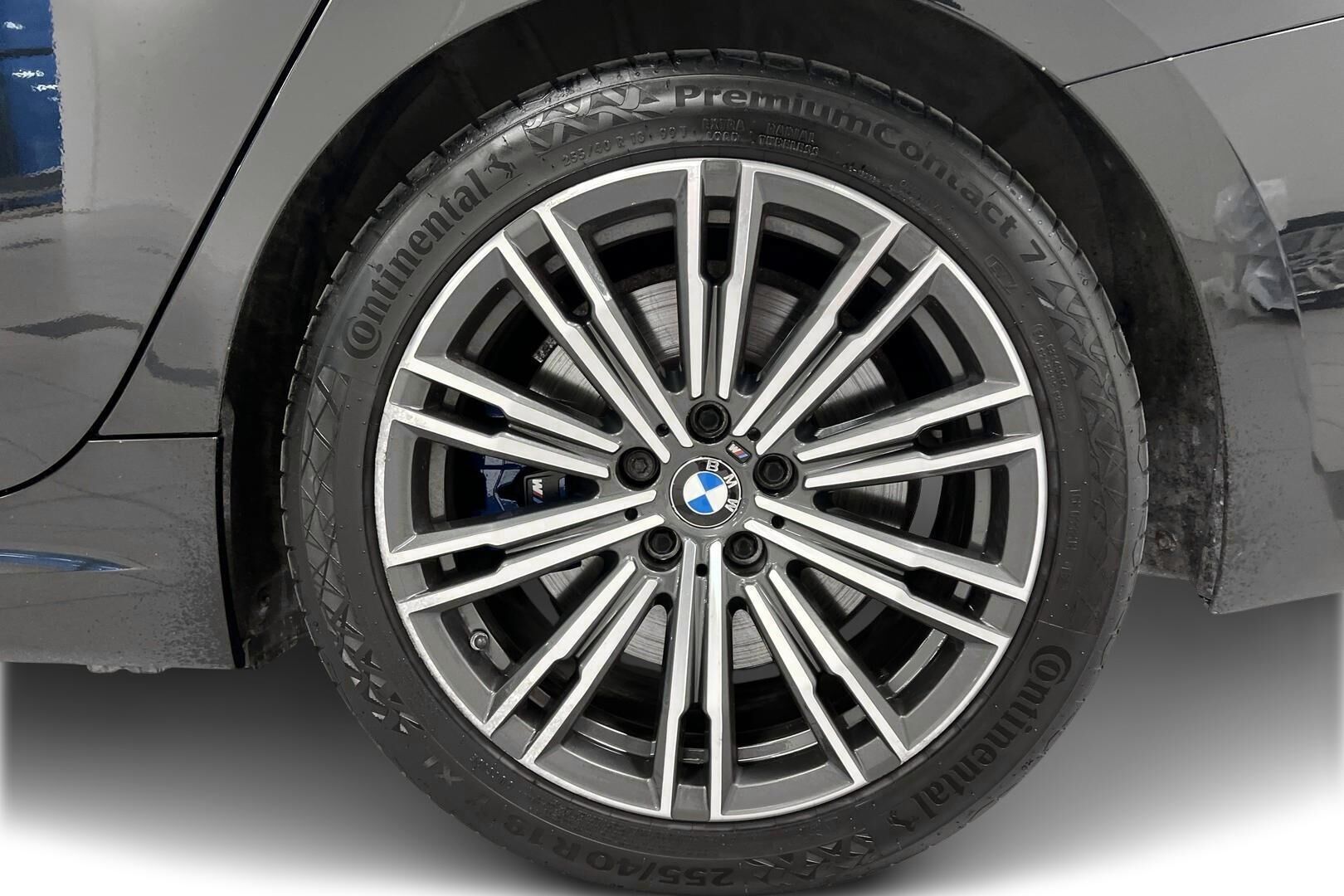 BMW 3-sarja iso kuva 11