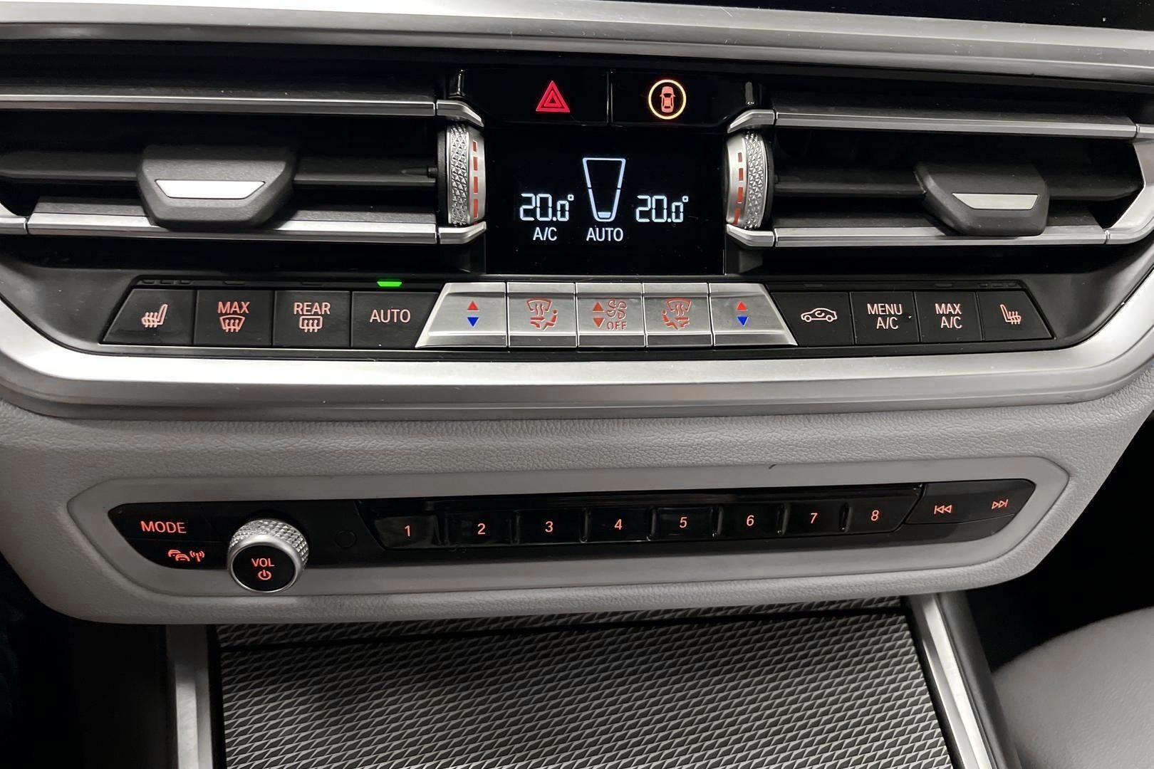 BMW 3-sarja iso kuva 12