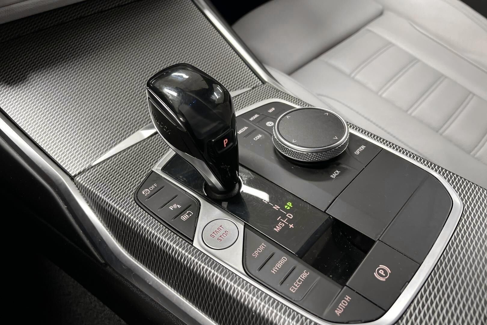 BMW 3-sarja iso kuva 13