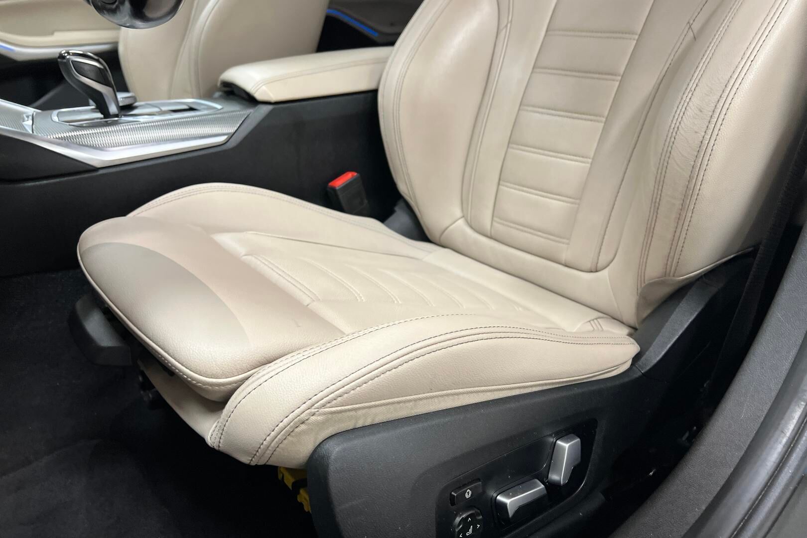 BMW 3-sarja iso kuva 19