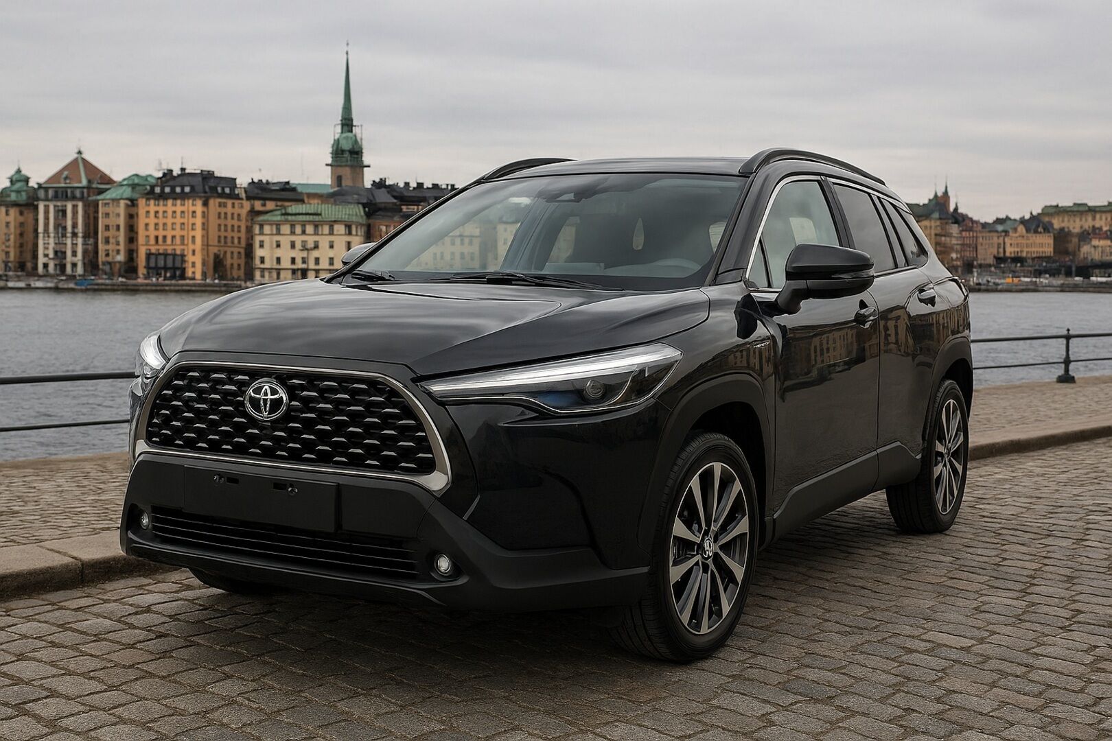 TOYOTA COROLLA CROSS iso kuva 0