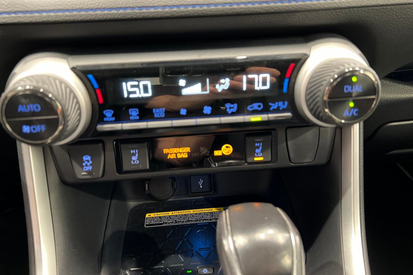 TOYOTA RAV4 iso kuva 14