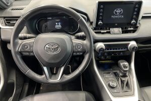 TOYOTA RAV4 esikatselu 24