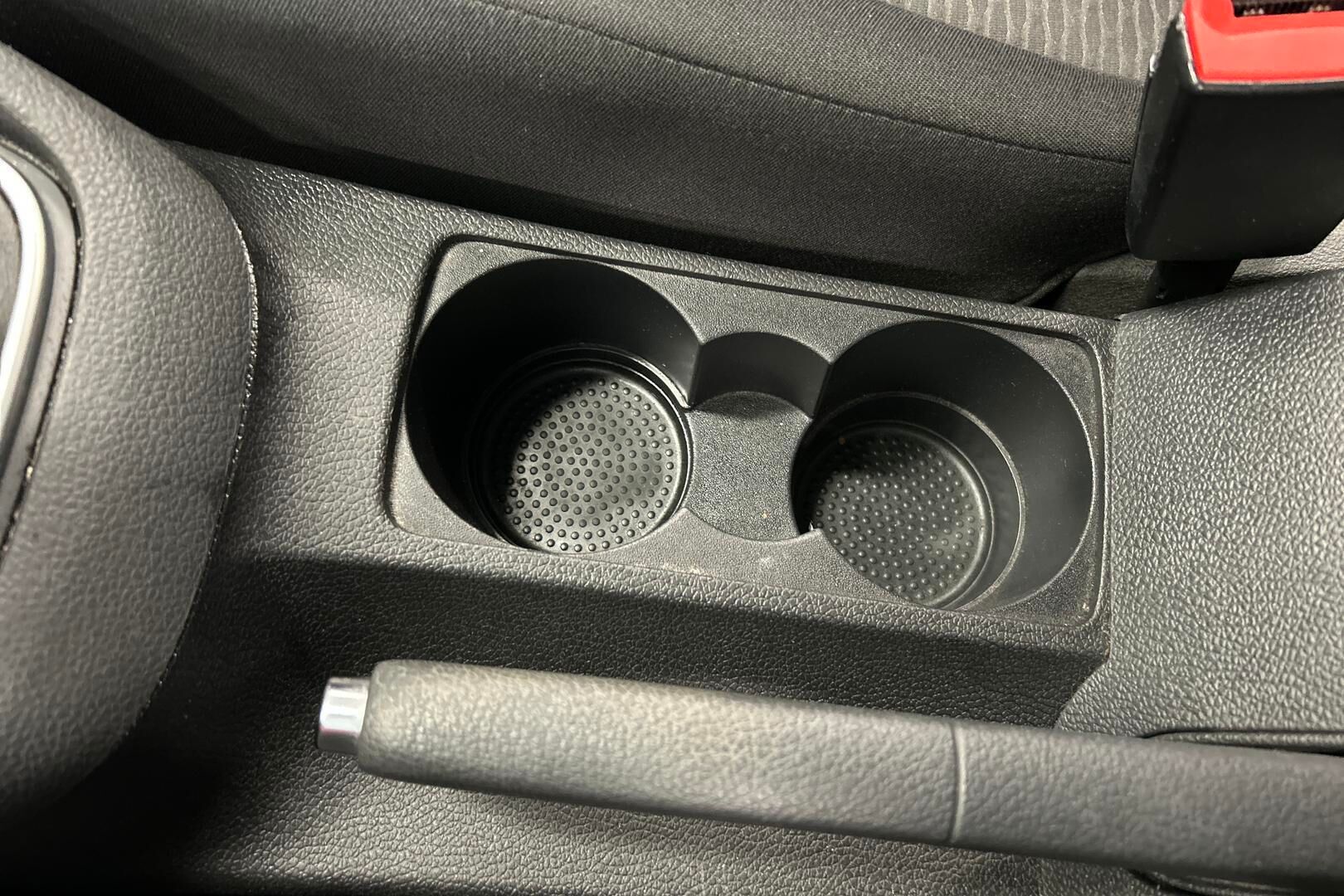 Volkswagen Golf iso kuva 20