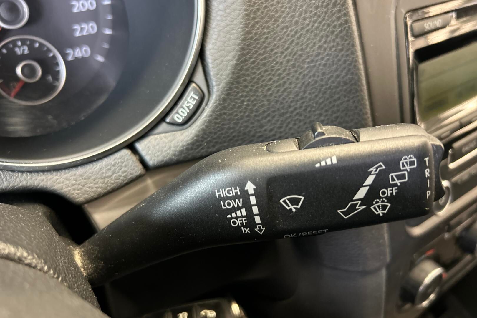 Volkswagen Golf iso kuva 22