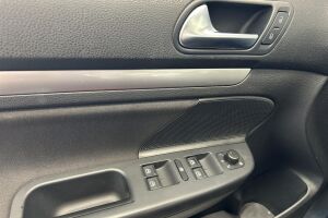 Volkswagen Golf esikatselu 24