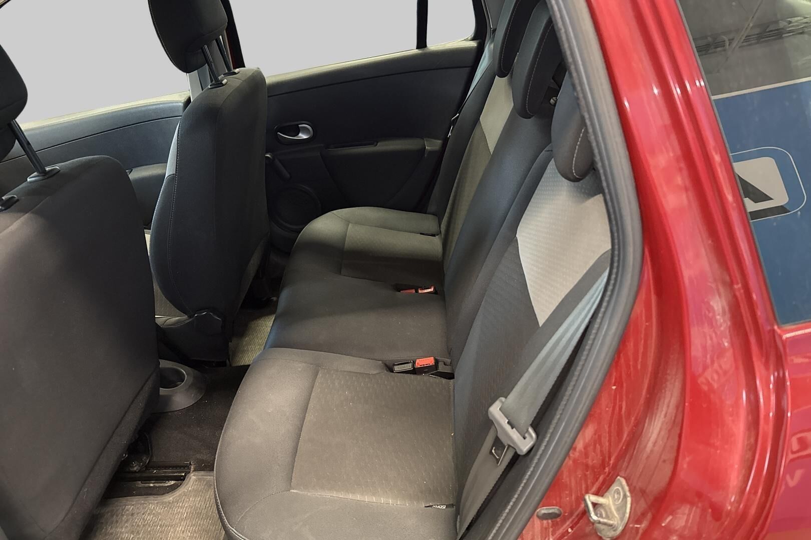 Renault Clio iso kuva 9
