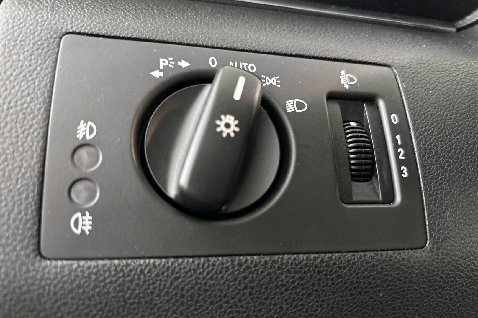 Mercedes-Benz B iso kuva 21