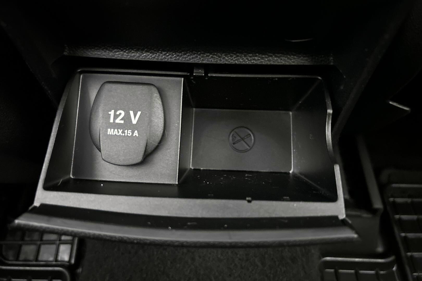 Mercedes-Benz B iso kuva 23