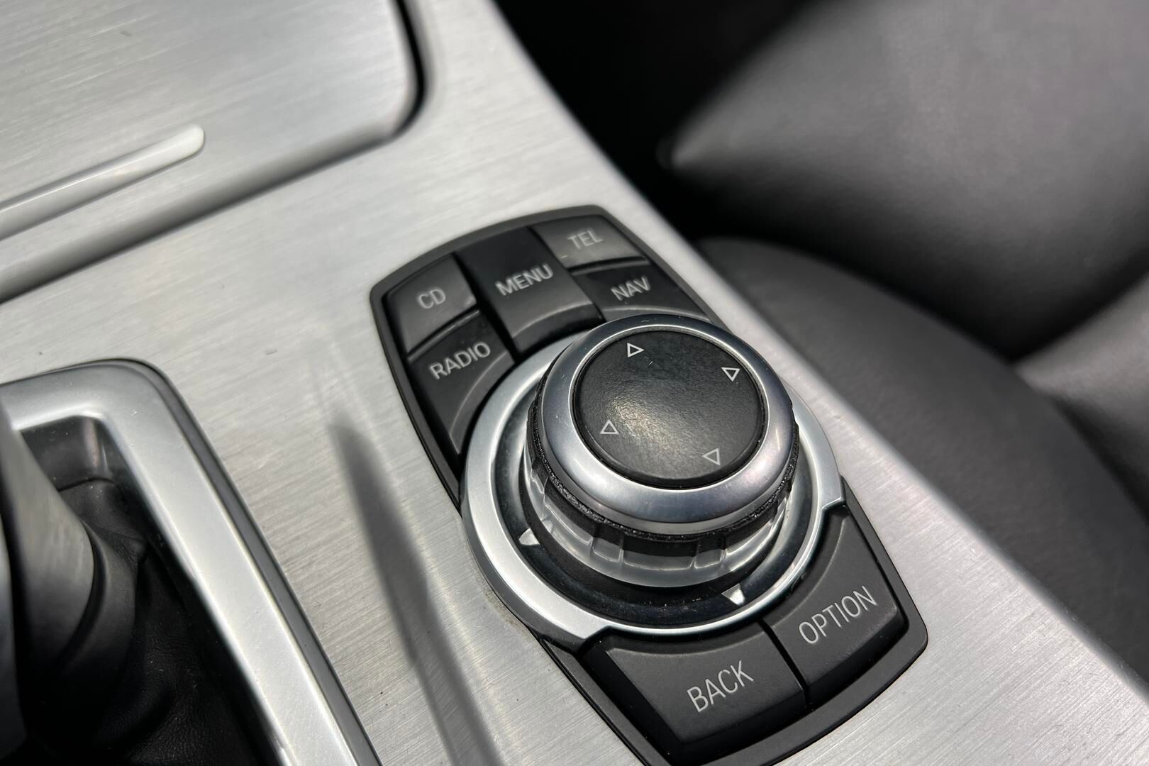 BMW 5-SARJA iso kuva 21