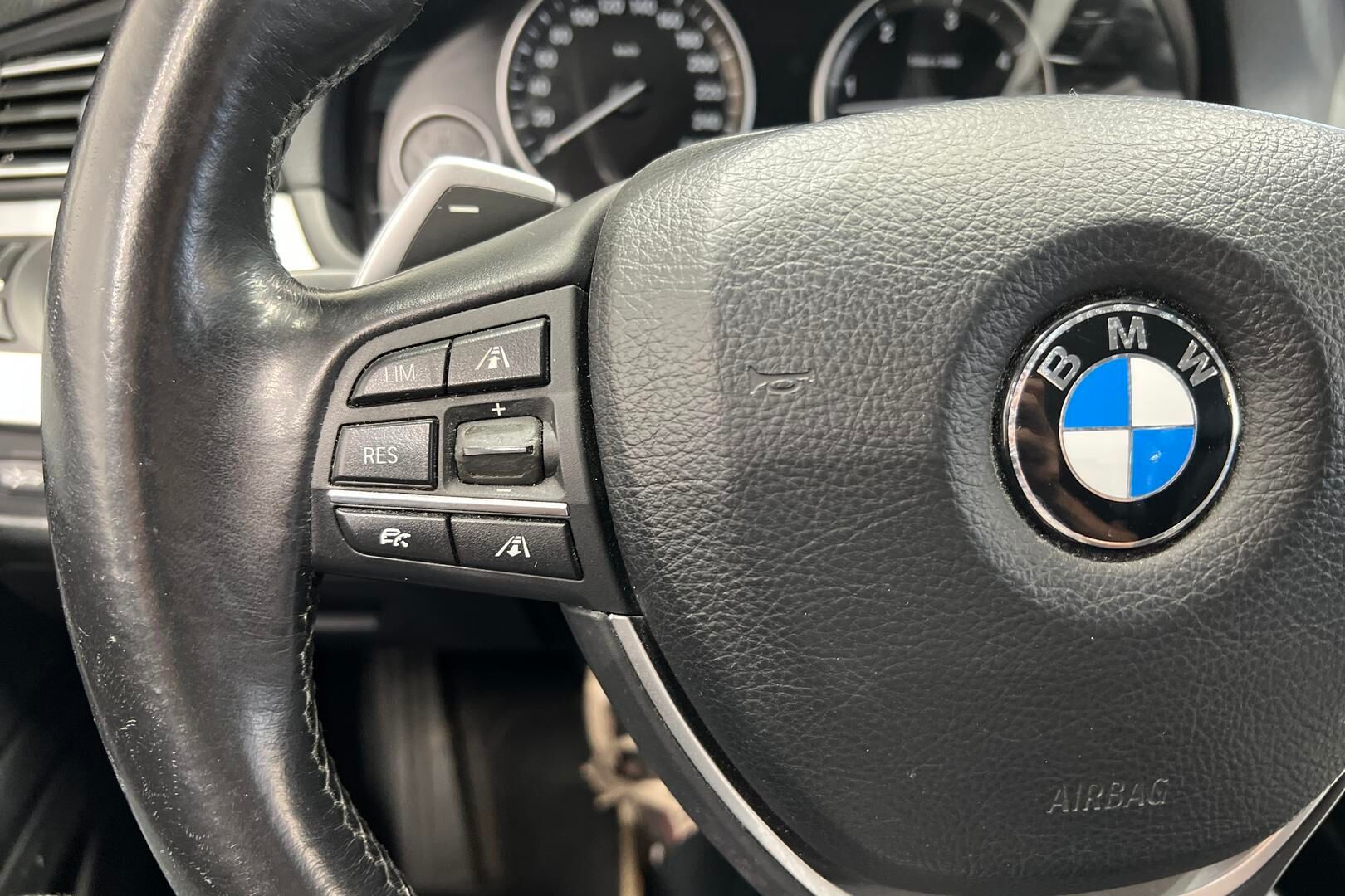 BMW 5-SARJA iso kuva 25