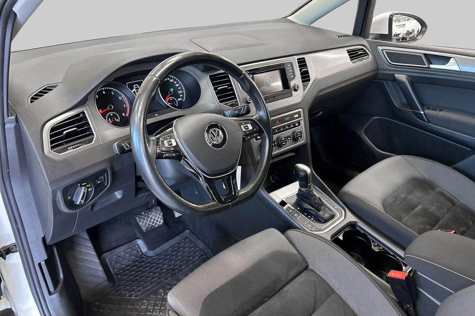 Volkswagen Golf Sportsvan iso kuva 9