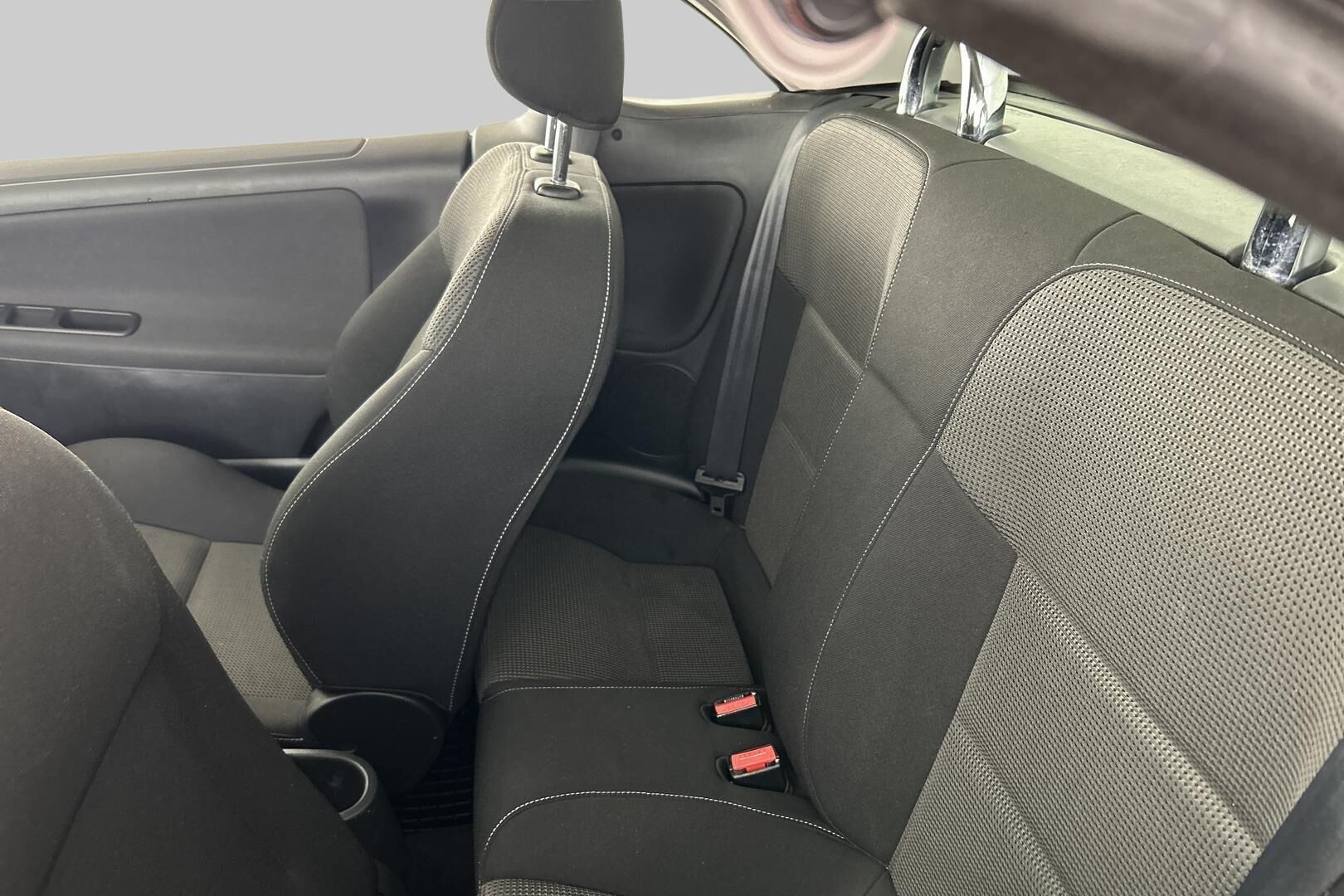 Peugeot 207 iso kuva 10