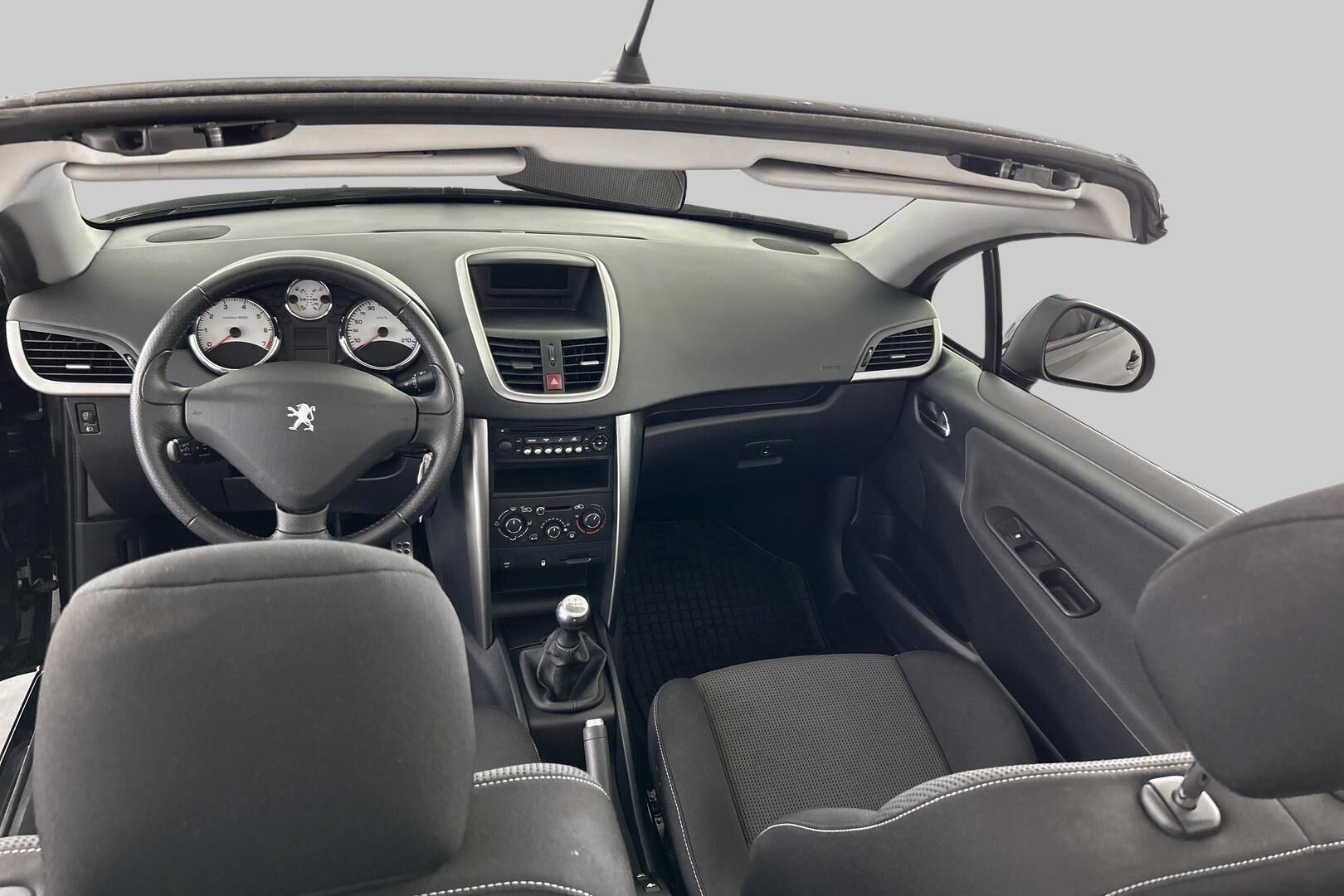 Peugeot 207 iso kuva 28
