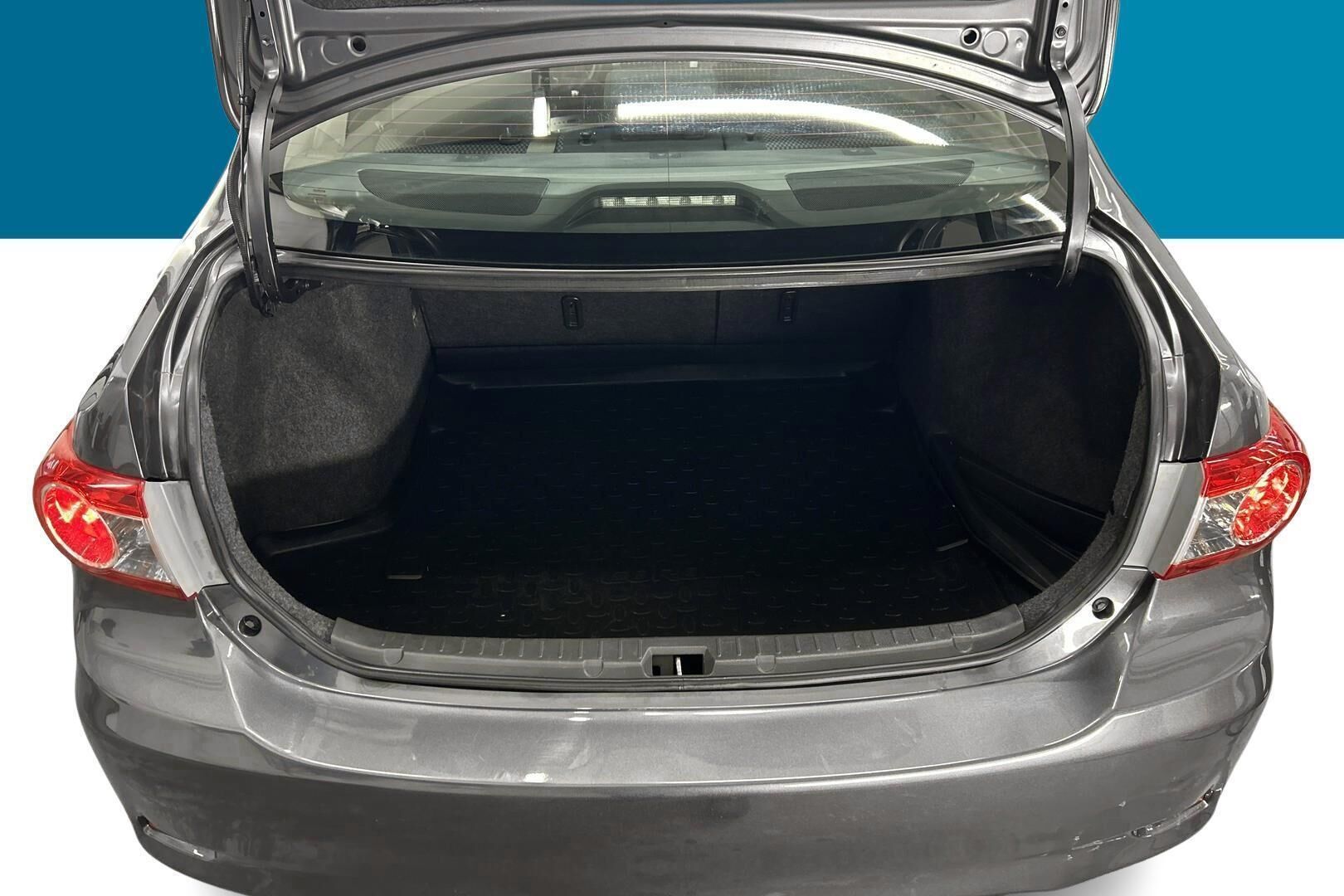 Toyota Corolla iso kuva 11