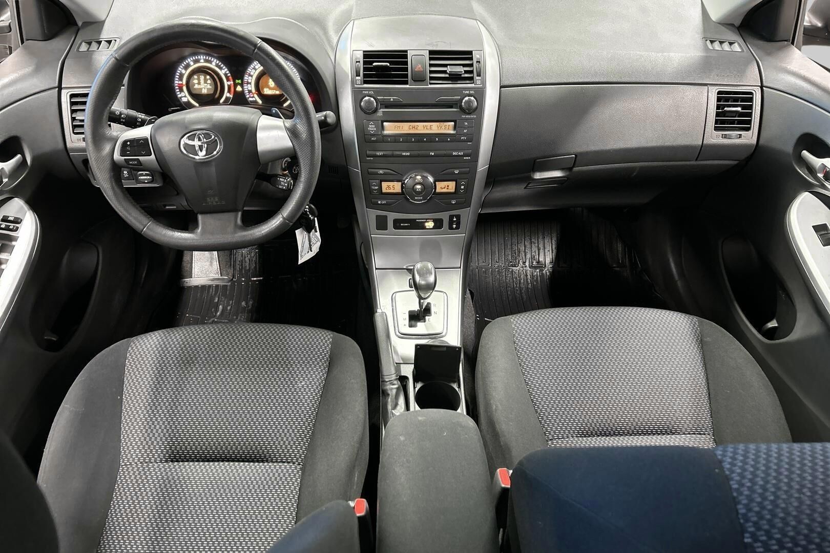 Toyota Corolla iso kuva 12