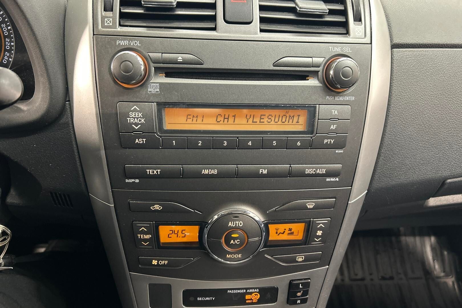 Toyota Corolla iso kuva 16