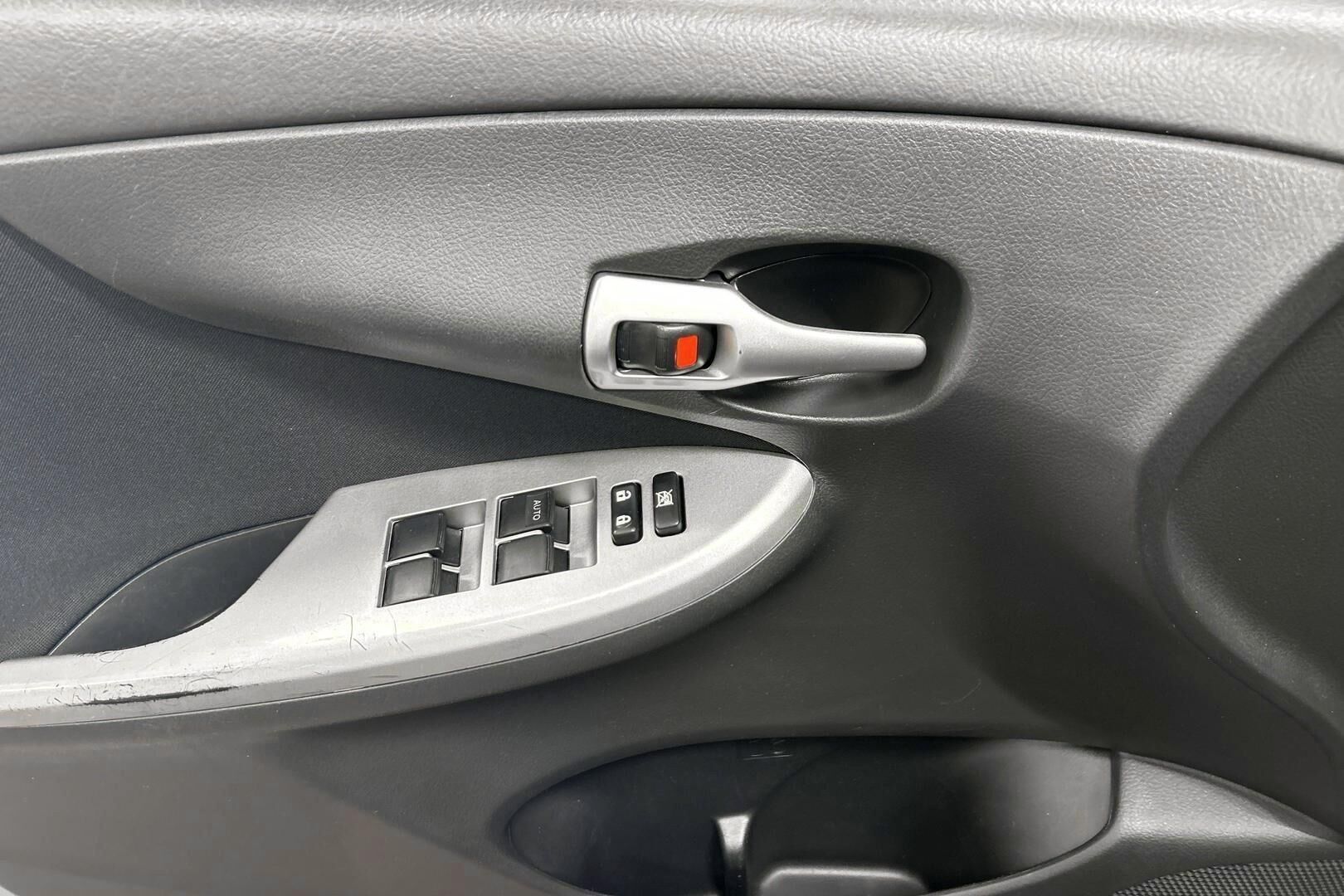 Toyota Corolla iso kuva 20