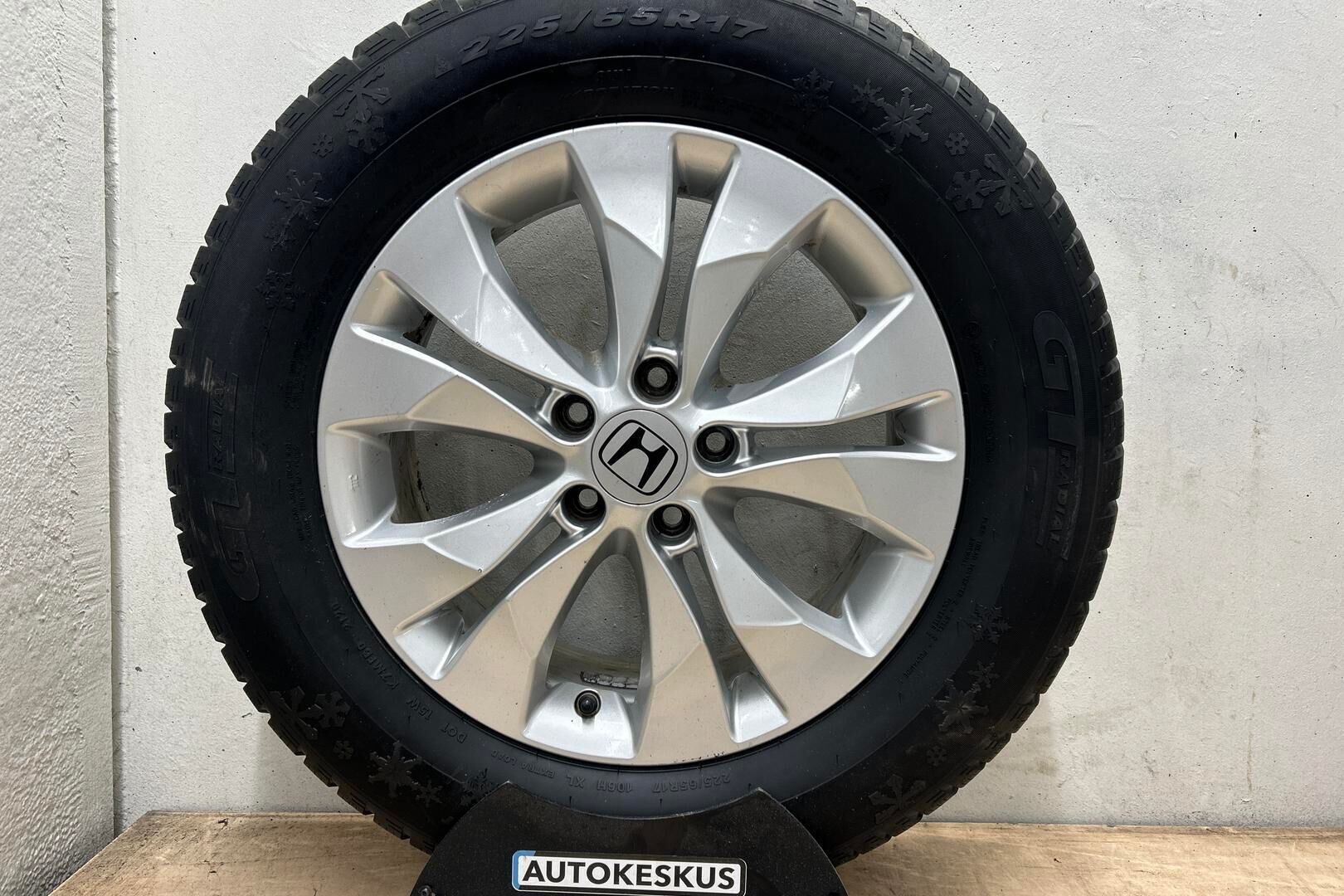 Honda CR-V iso kuva 5