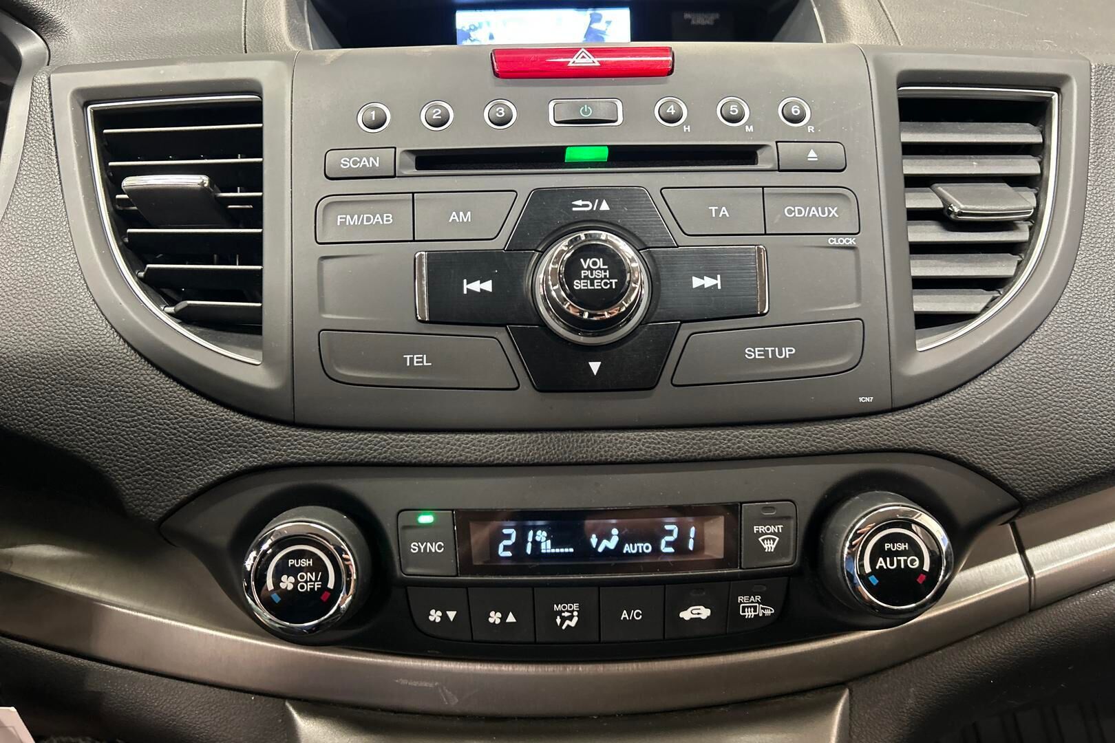 Honda CR-V iso kuva 7