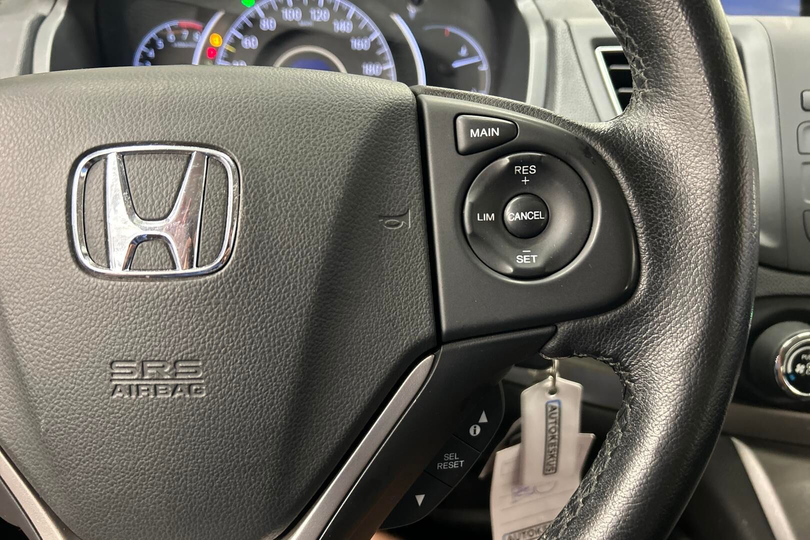 Honda CR-V iso kuva 9