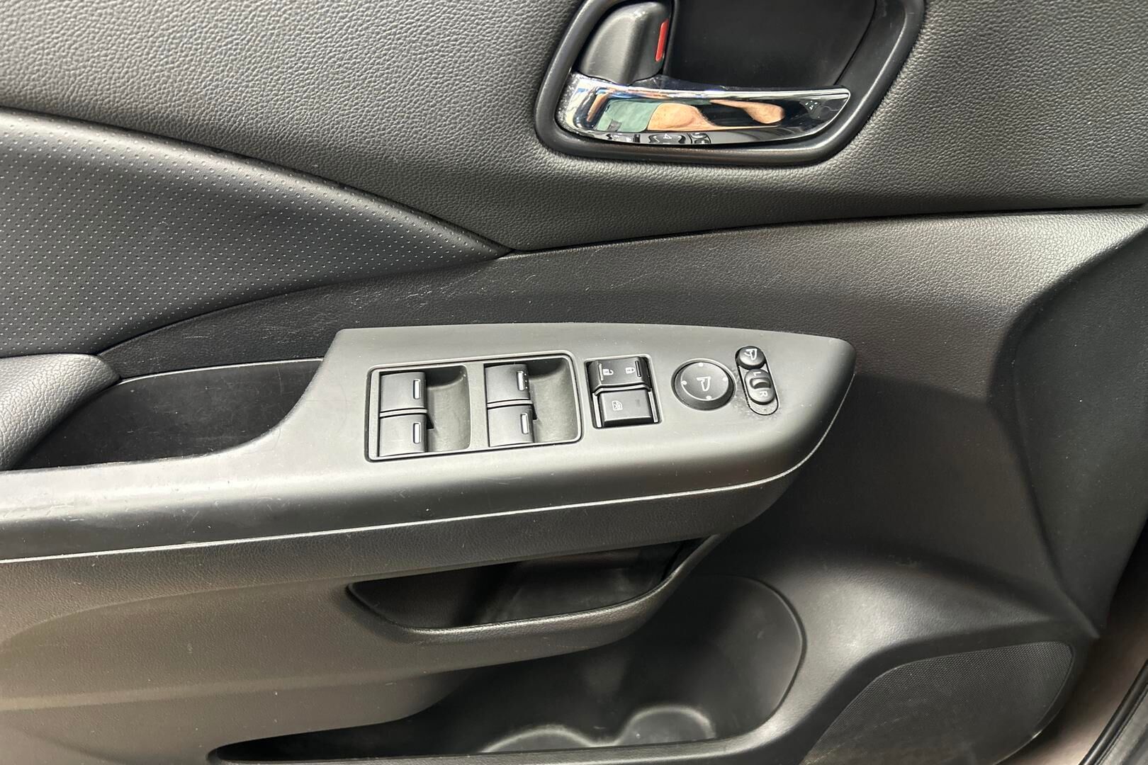 Honda CR-V iso kuva 11