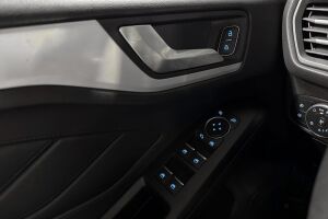 Ford Focus esikatselu 27