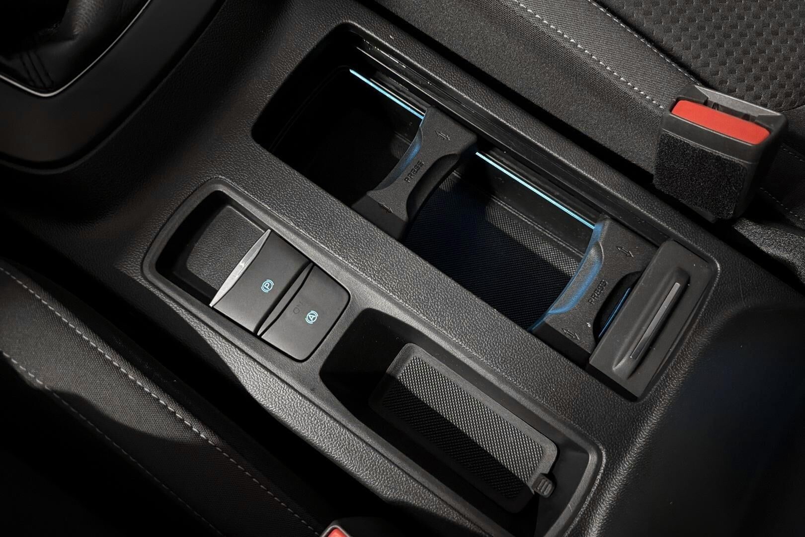 Ford Focus iso kuva 33
