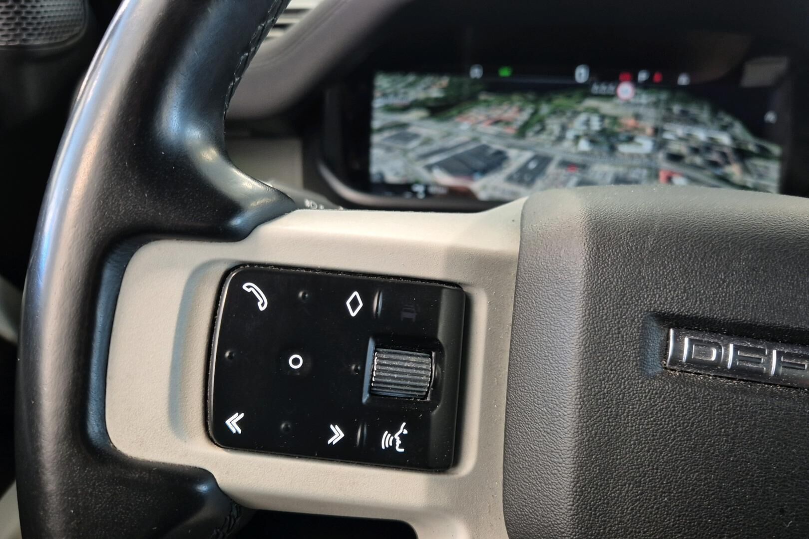 Land Rover Defender iso kuva 19