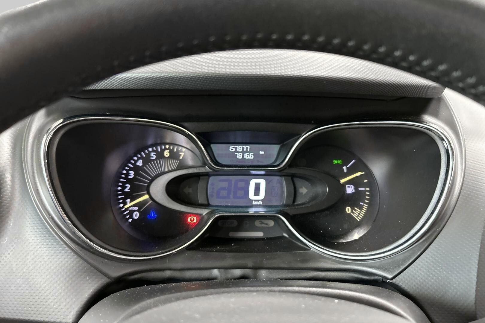 Renault Captur iso kuva 17