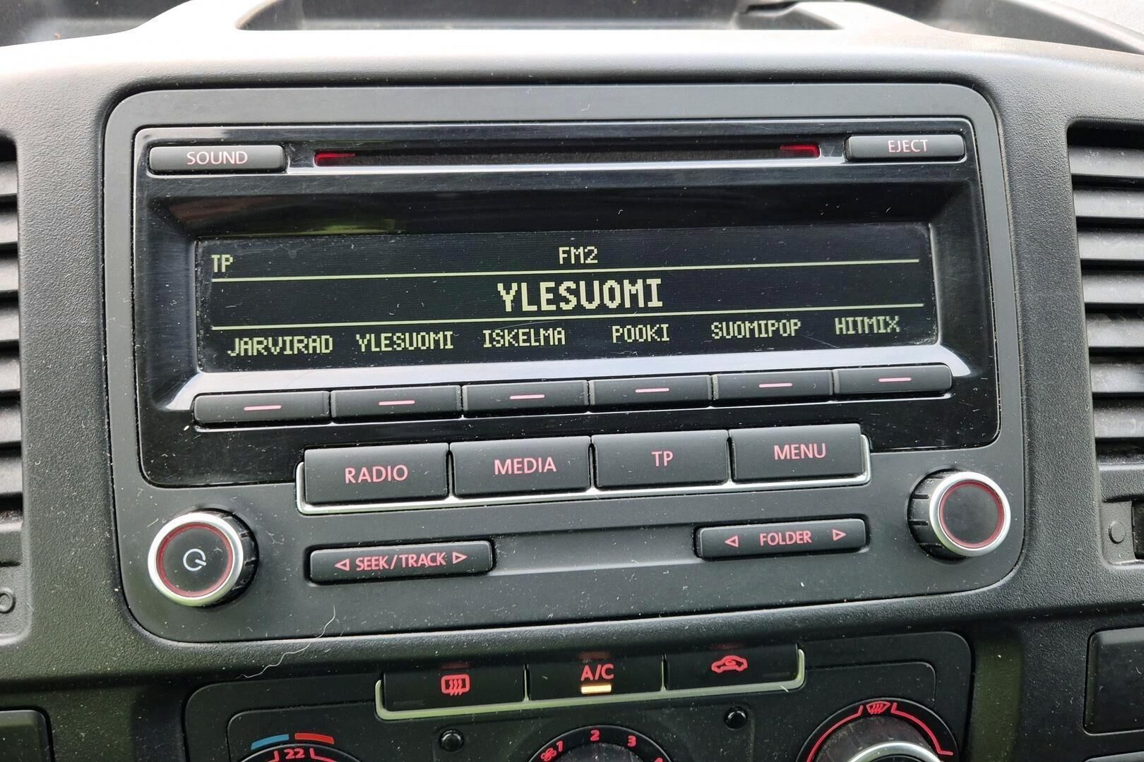 Volkswagen Transporter iso kuva 15