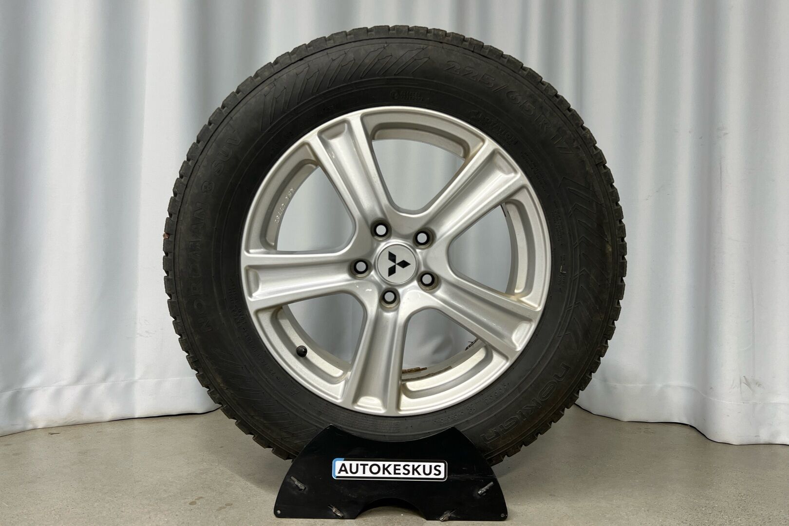 Mitsubishi Outlander iso kuva 17