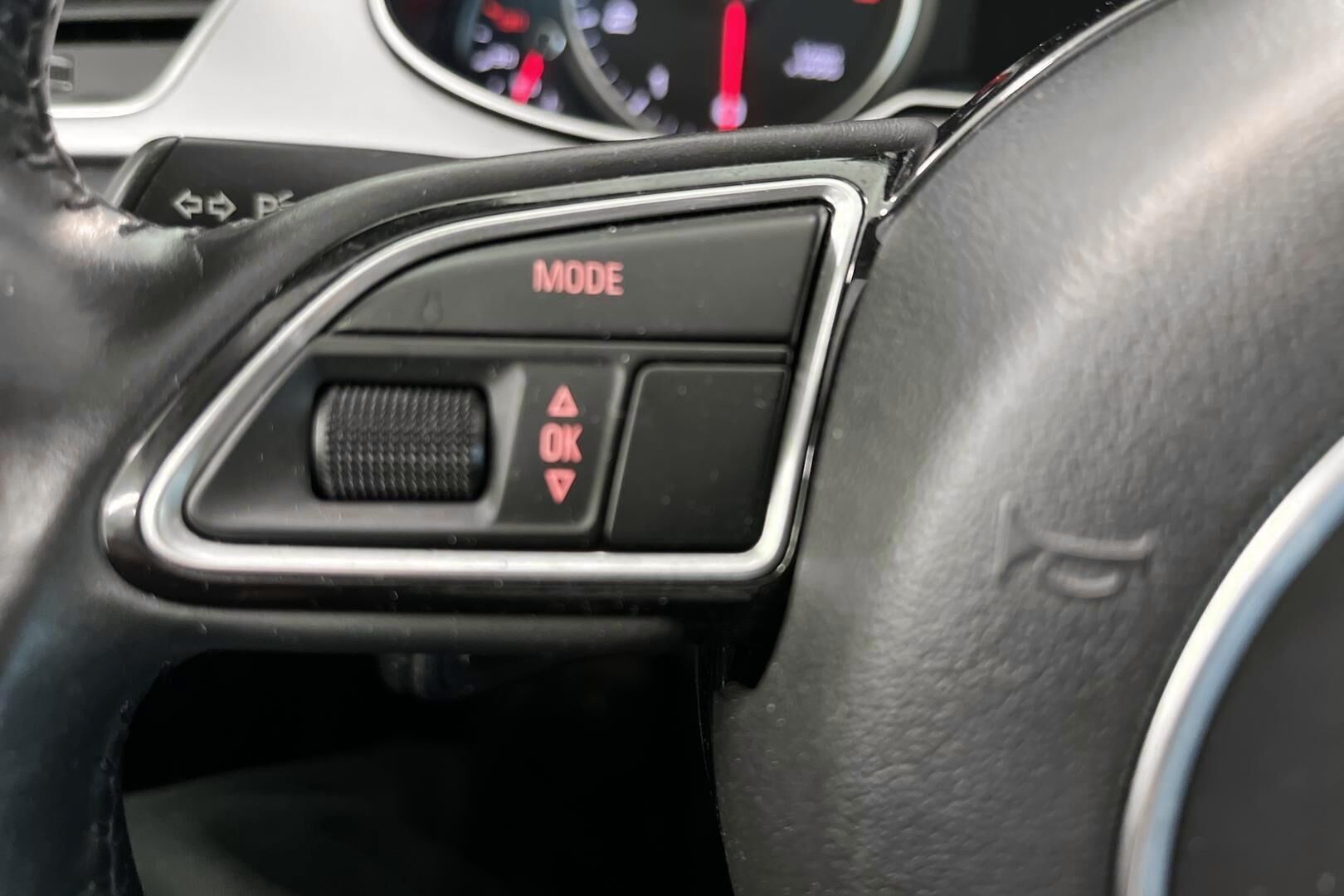 Audi A4 iso kuva 18