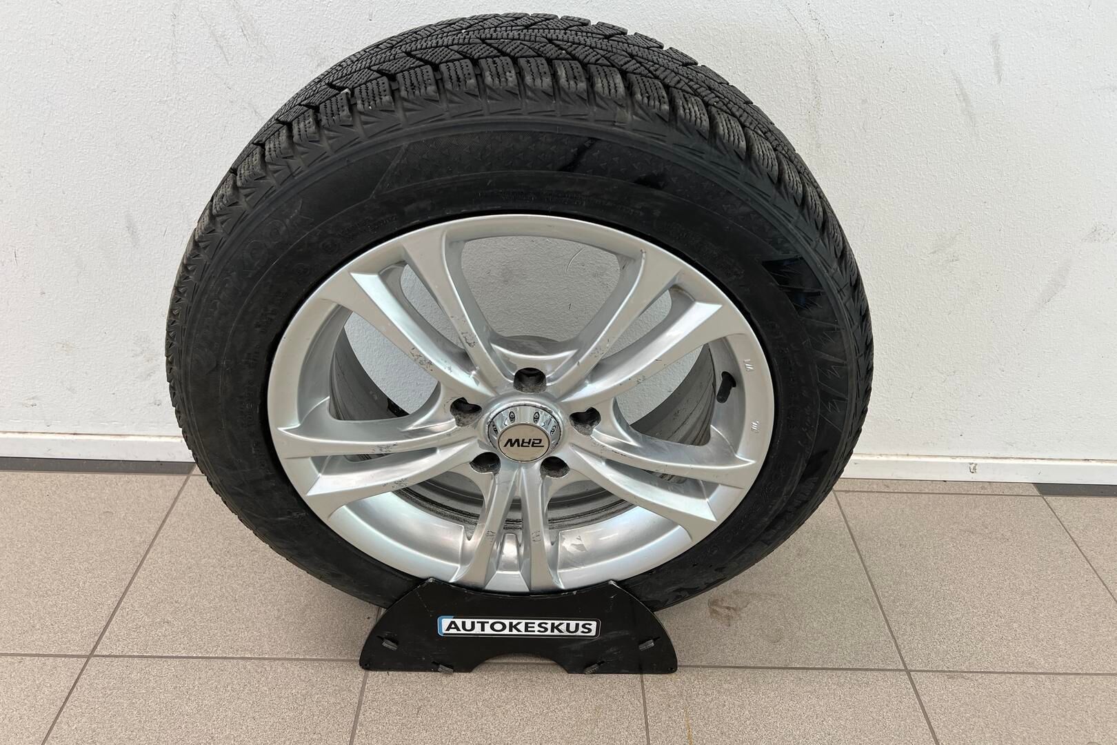 Audi A4 iso kuva 24
