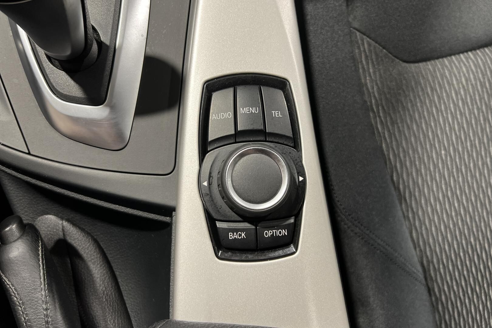 BMW 3-sarja iso kuva 18