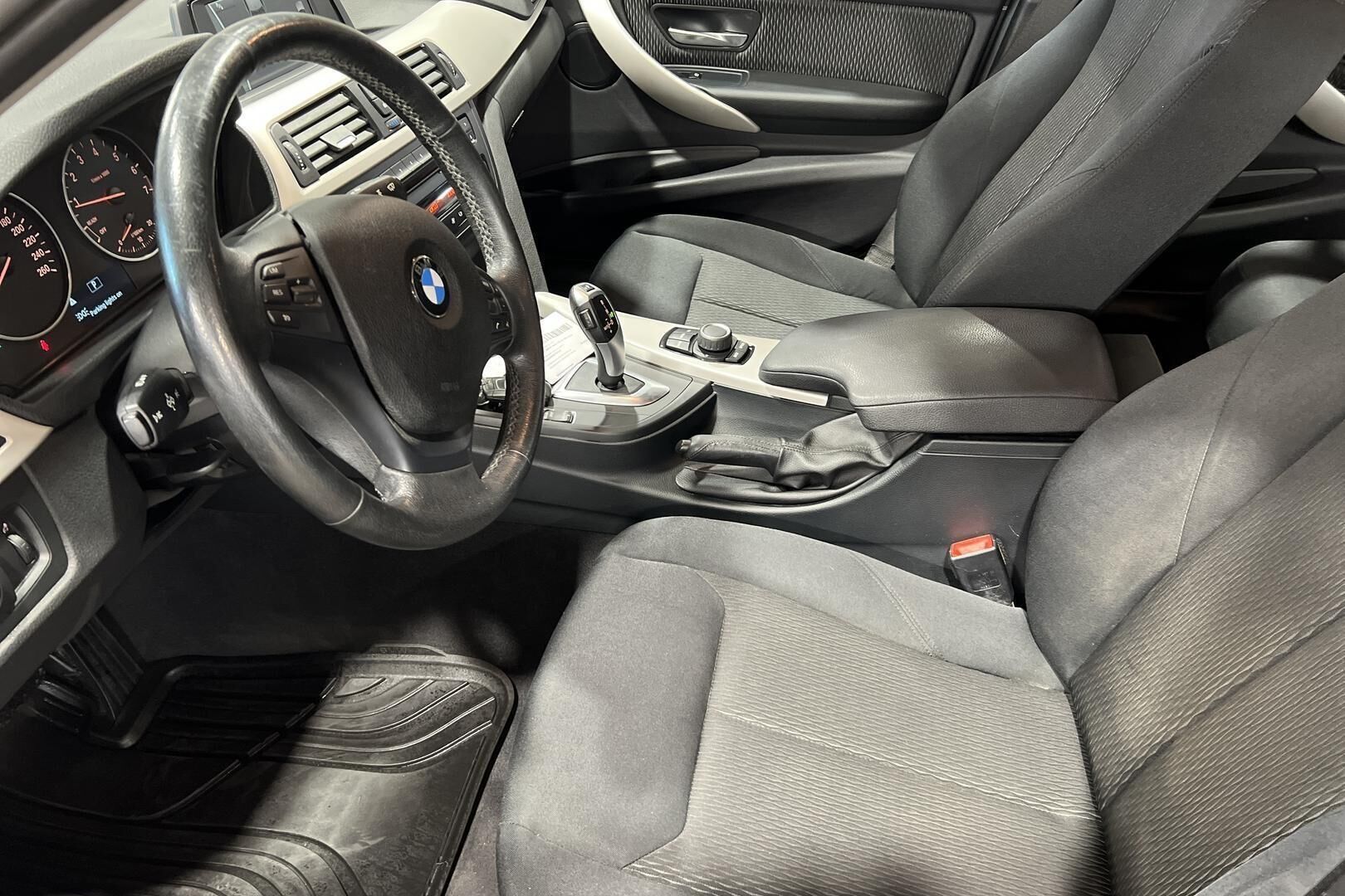 BMW 3-sarja iso kuva 9