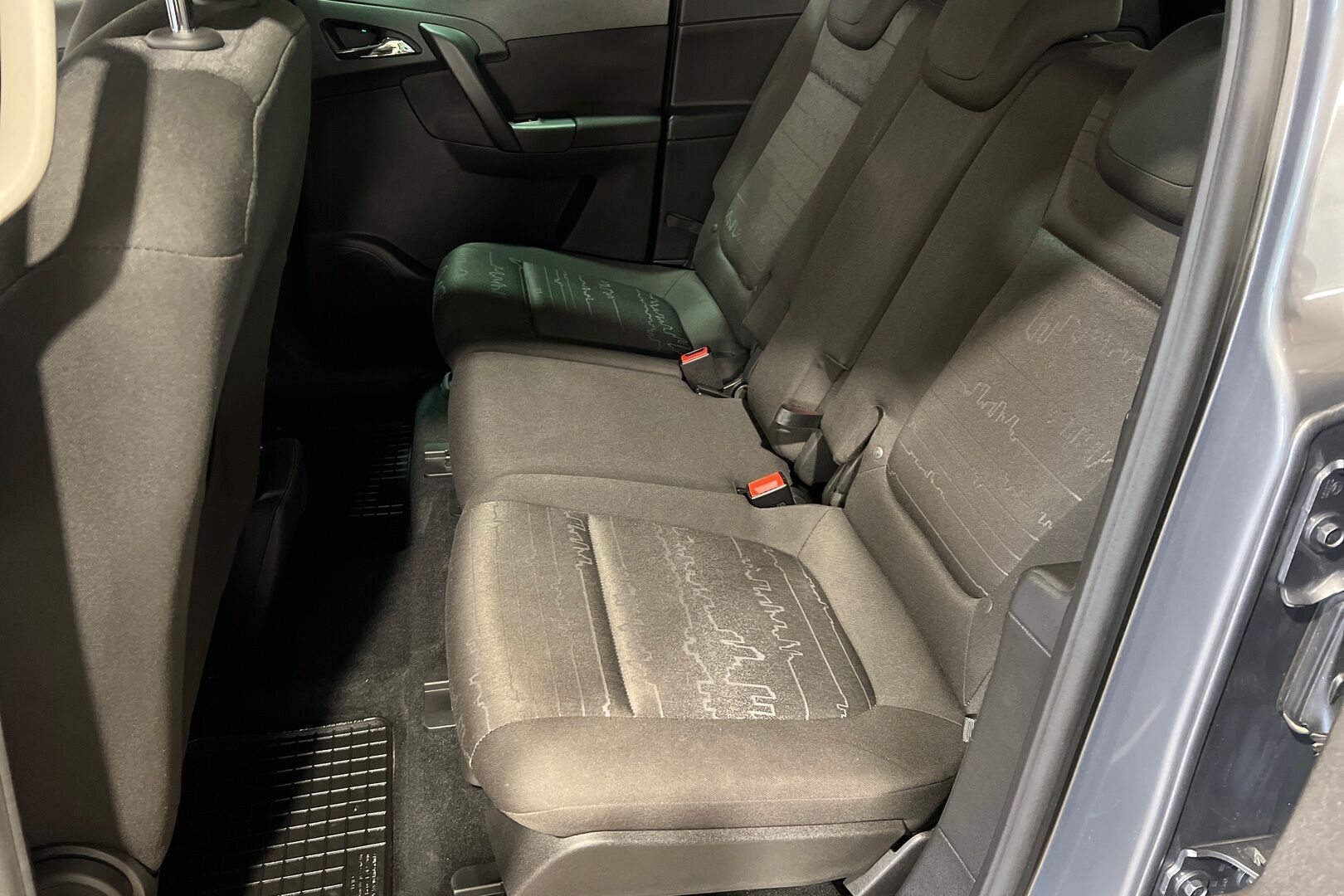 Opel Meriva iso kuva 9