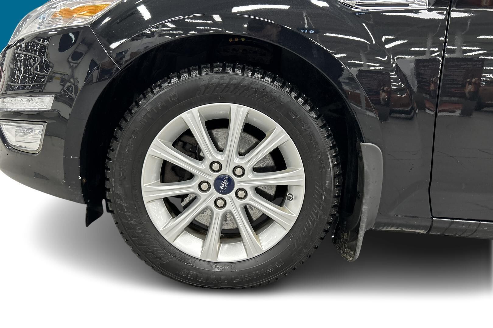 Ford Mondeo iso kuva 11