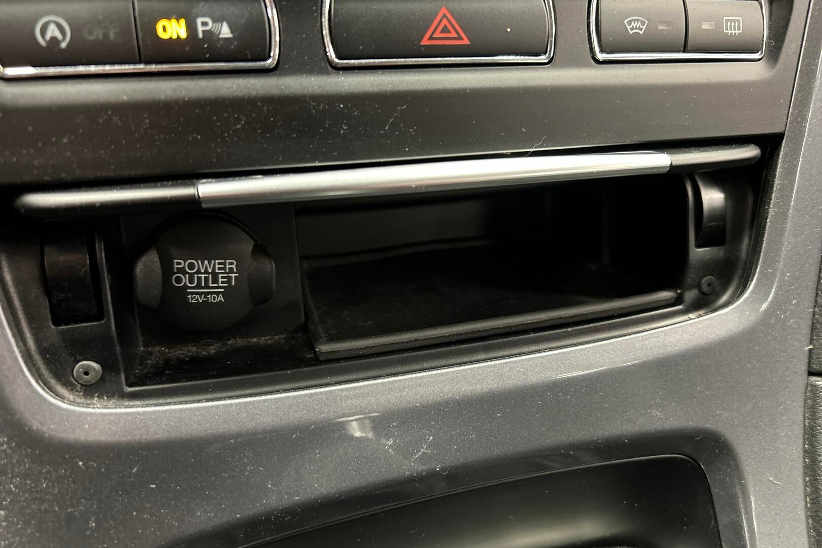 Ford Mondeo iso kuva 15