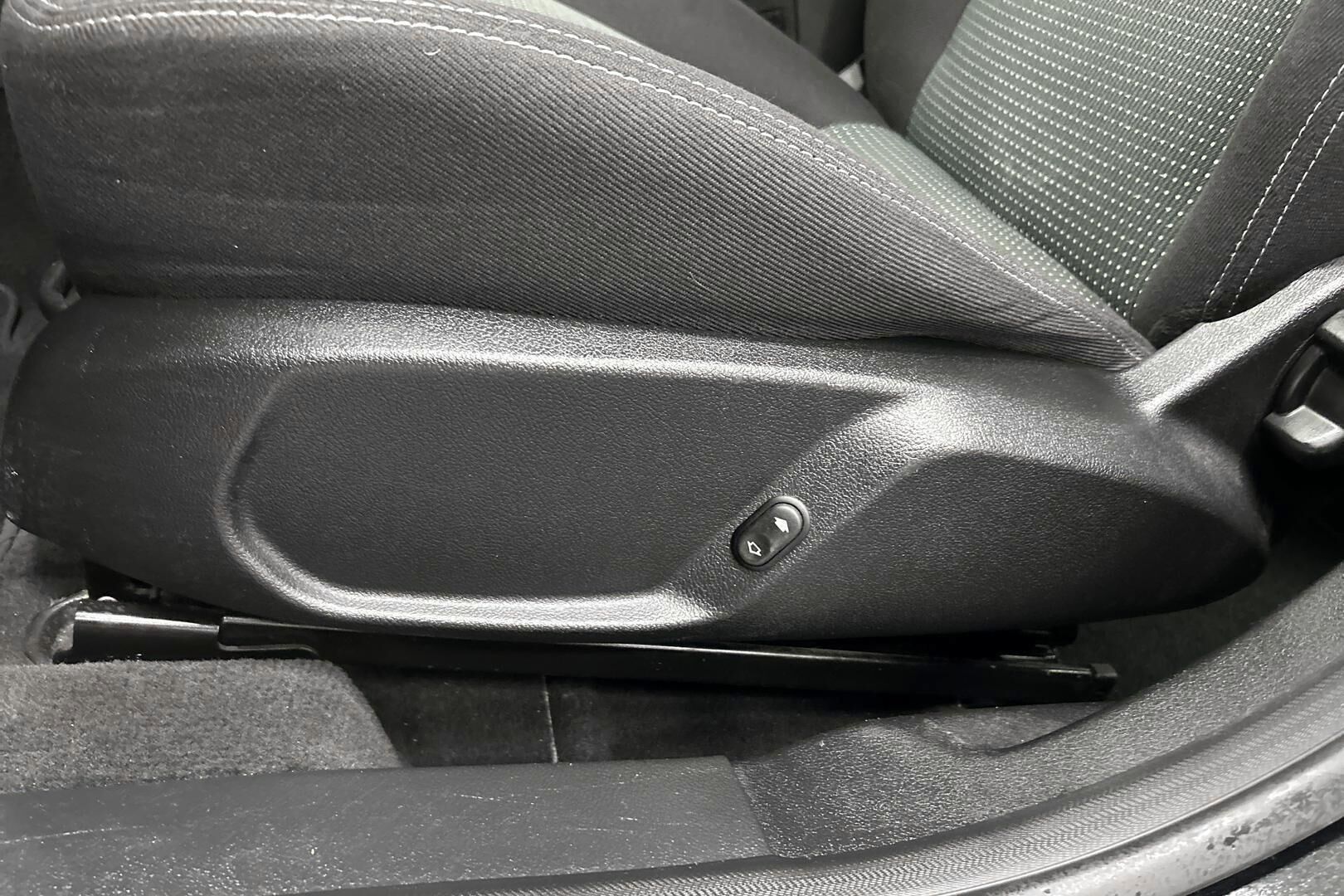 Ford Mondeo iso kuva 20