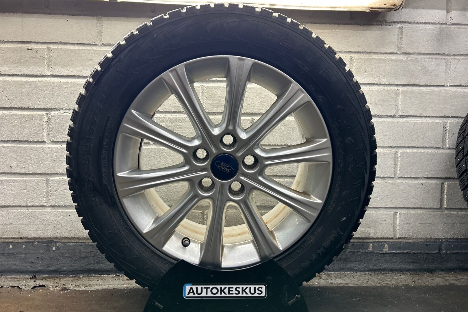 Ford Mondeo iso kuva 8