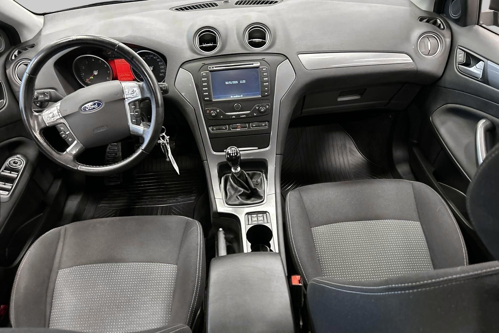 Ford Mondeo iso kuva 12