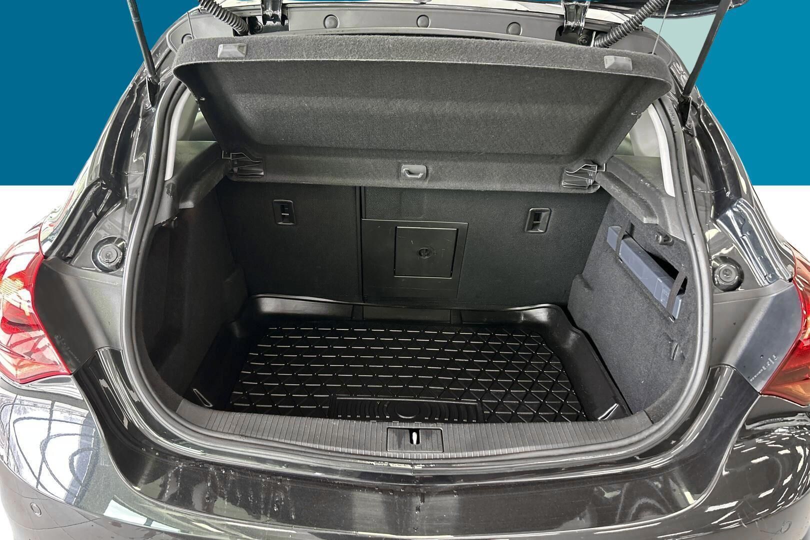 Opel Astra iso kuva 12