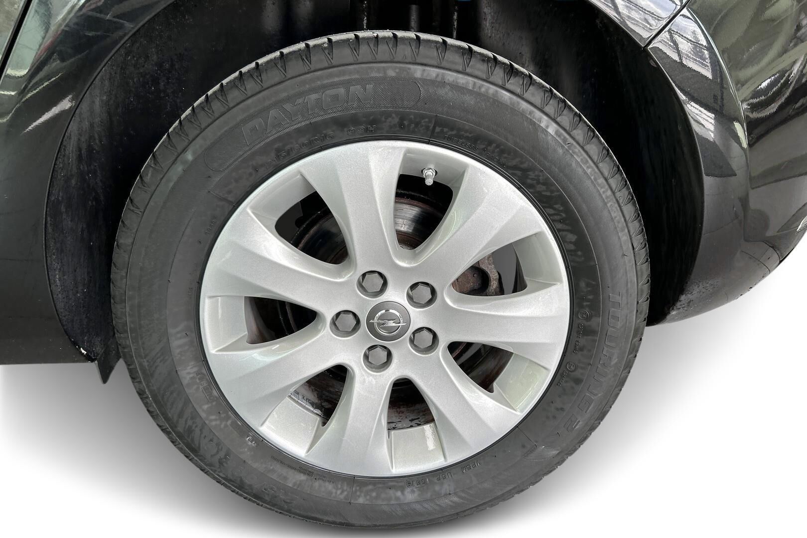 Opel Astra iso kuva 13