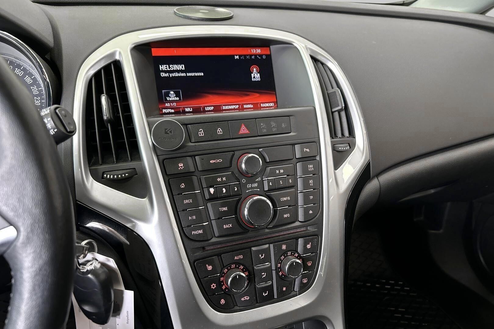 Opel Astra iso kuva 15