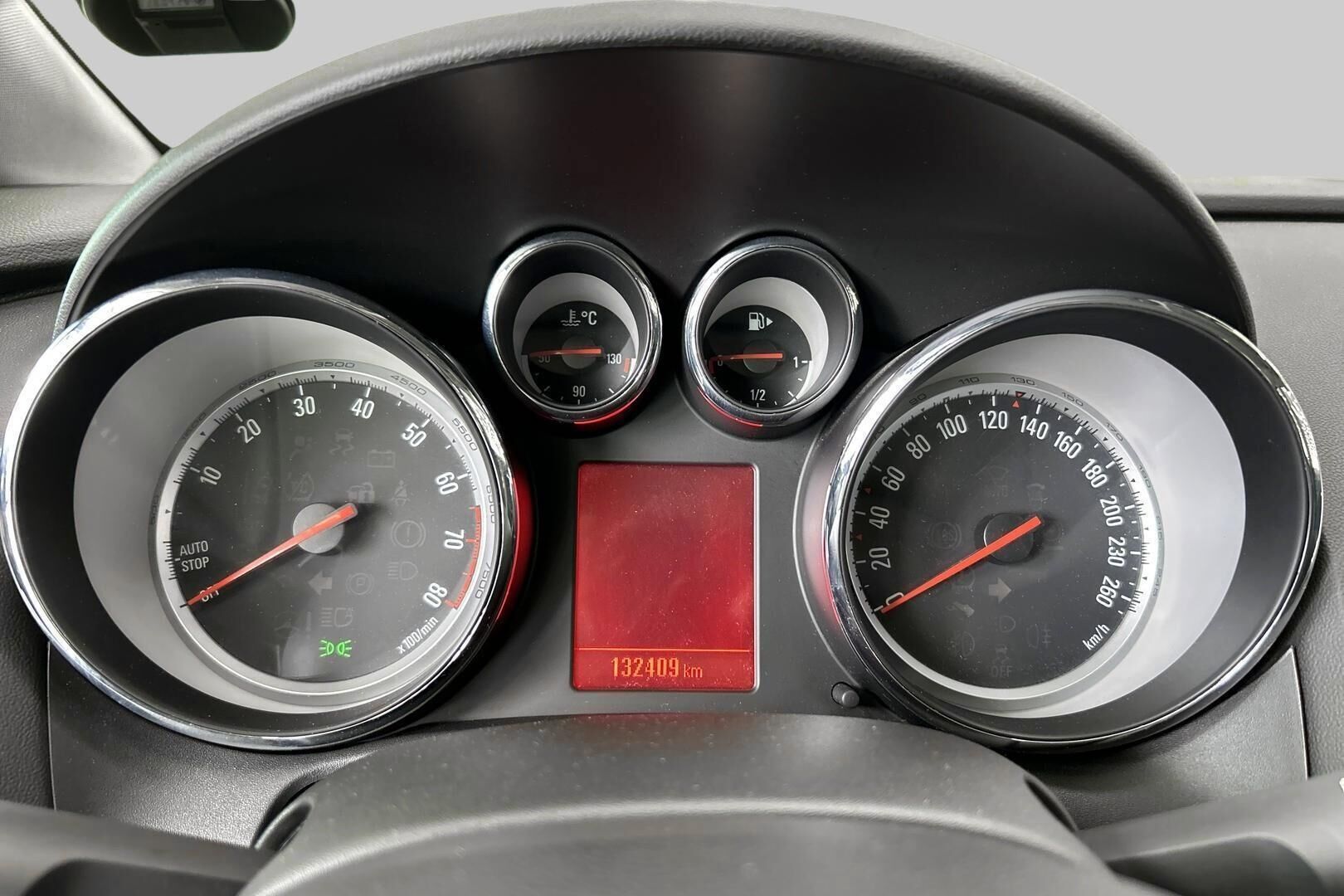 Opel Astra iso kuva 16