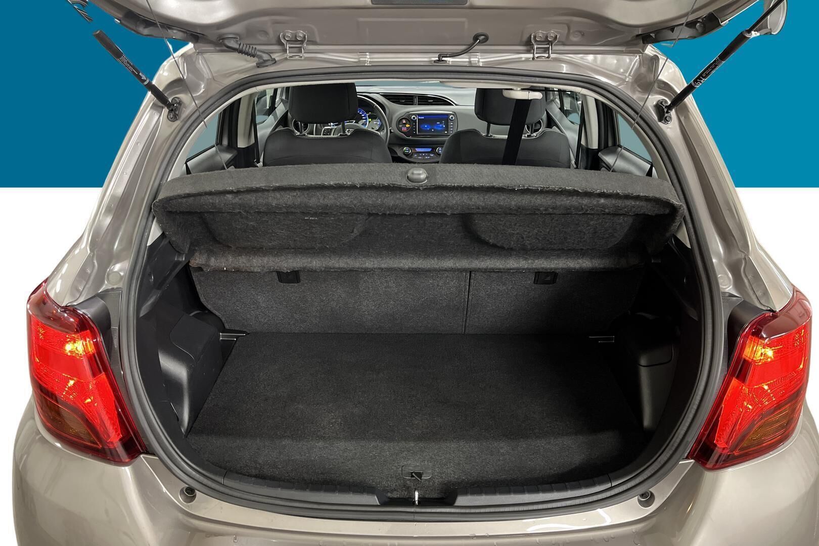 Toyota Yaris iso kuva 12
